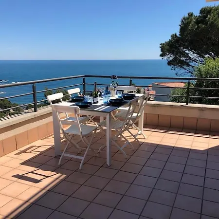 Sensational With Panoramic Views Apartamento Llançà